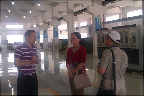 Roger向電科院專家介紹公司在配電設(shè)備一、二次技術(shù)融合方案